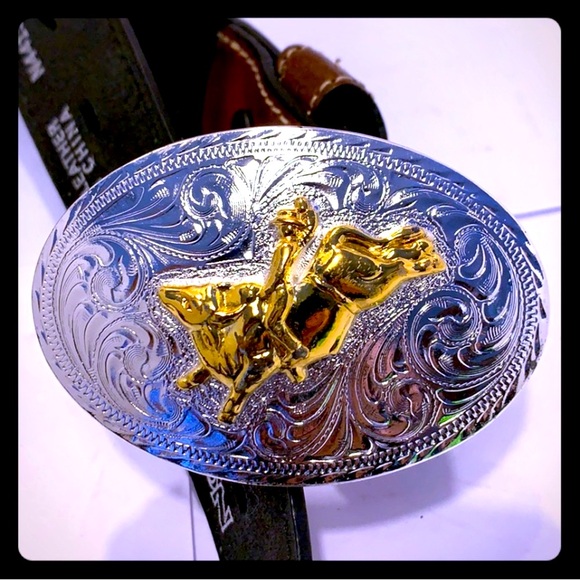 NWOT/ NEW NOCONA Women Cowboy Belt. Size: 28